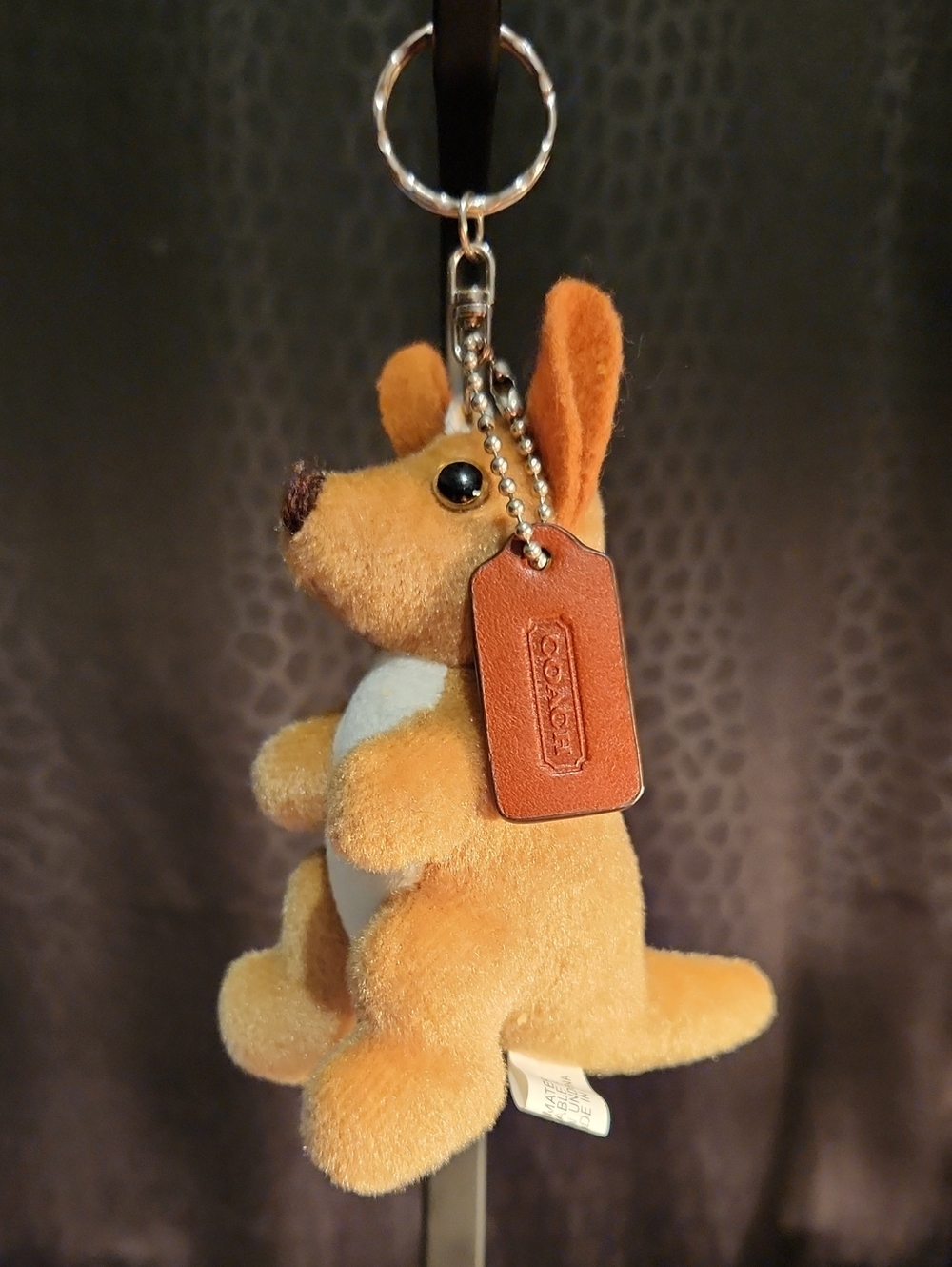 Coach Leather Brown Hang Tag W/unbranded Kangaroo Keychain
